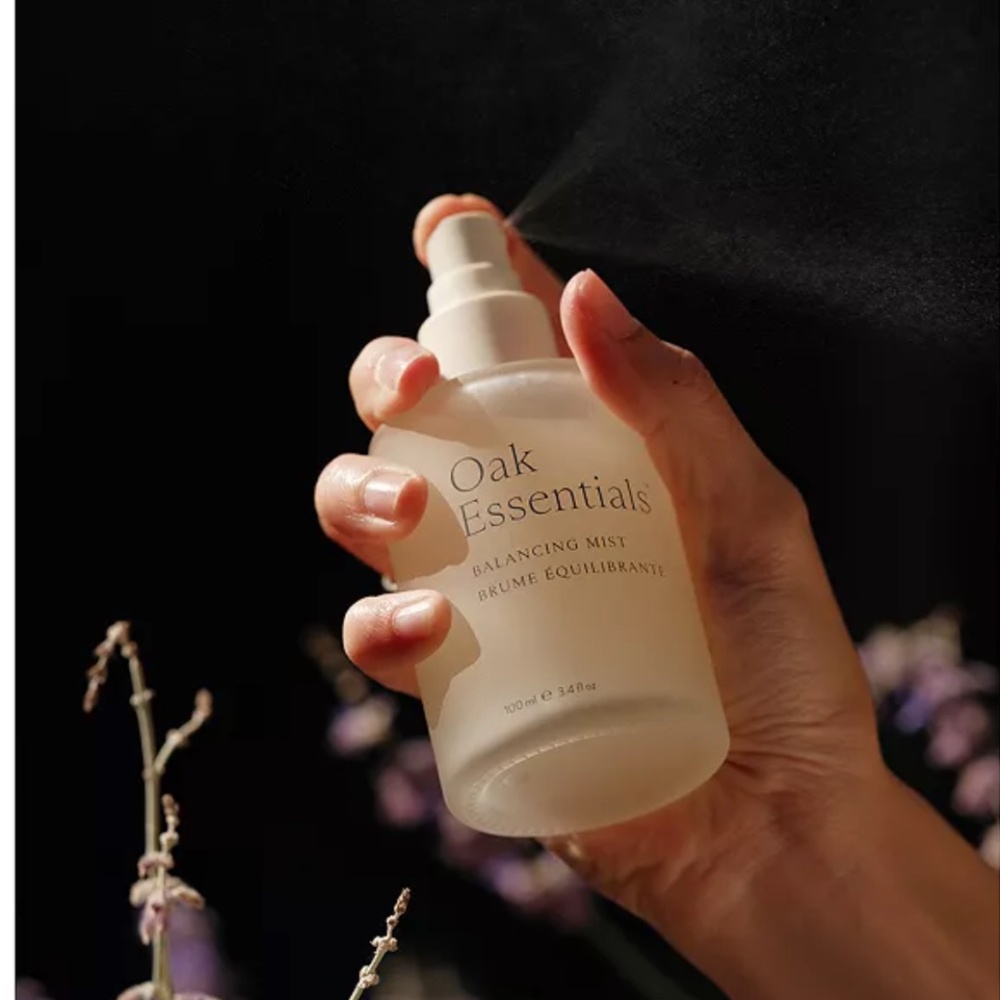 Oak Essentials Balancing Mist - Picture 2 of 4